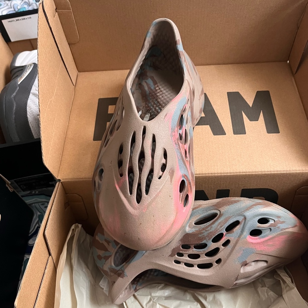Yeezy foam runners